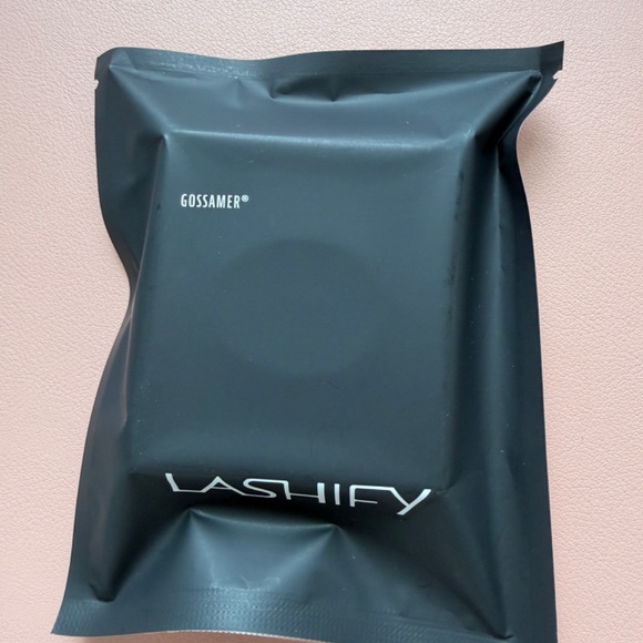 NIP LASHIFY VELVET CHOCOLATE GOSSAMER Chocolate V.12 - Picture 3 of 3